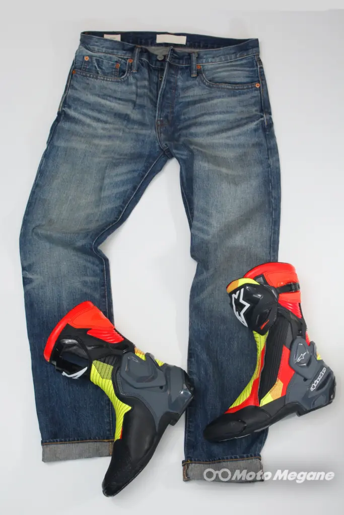 広い可動域と高プロテクションを実現したプレミアム・レーシングブーツ