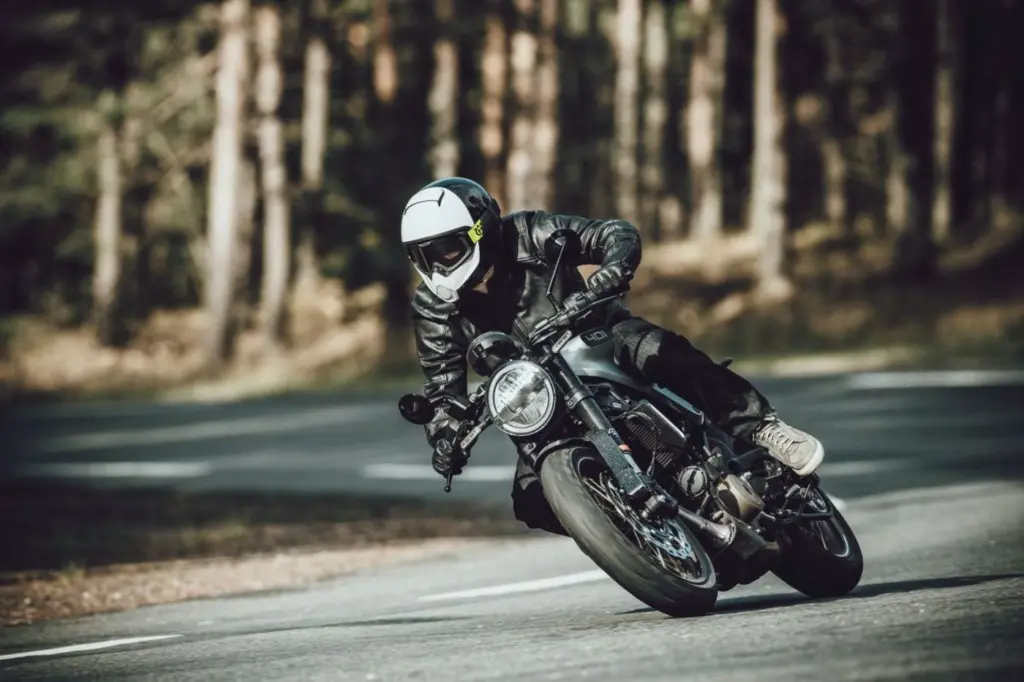ハスクバーナ モーターサイクルズ 正規ディーラーが5月2日より山形県に新規オープン モトメガネ