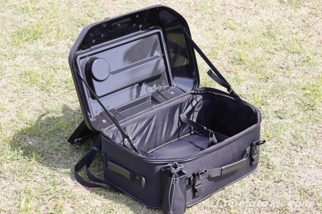 瞬時にテーブルに変身するオリジナリティ！キャンプテーブル