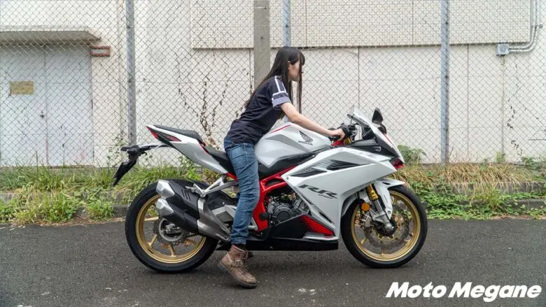 身長150cmのバイク女子がcbr250rrをインプレ 乗り心地はいかに Motomegane モトメガネ 身長150cmのバイク女子がcbr250rrをインプレ 乗り心地はいかに Motomegane モトメガネ
