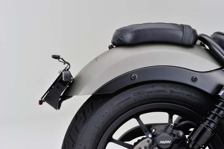 レブル250/500用テールランプ一体型ウインカー取付キットが登場！ | 【MotoMegane】バイク・オートバイの情報ならパークアップ