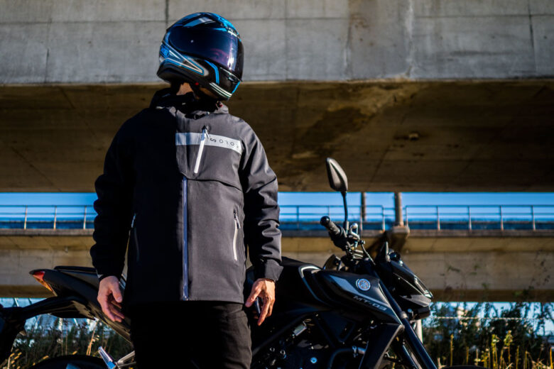 バイク実走行で防寒性をテスト Nasaが宇宙服で使う素材で作ったジャケット Motomegane バイク オートバイの情報ならパークアップ