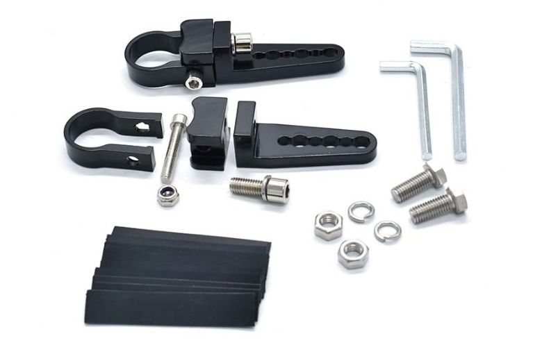 パイプクランプは純正のエンジンパイプガード(18mm)社外品のパイプクランプ(25mm)まで対応！