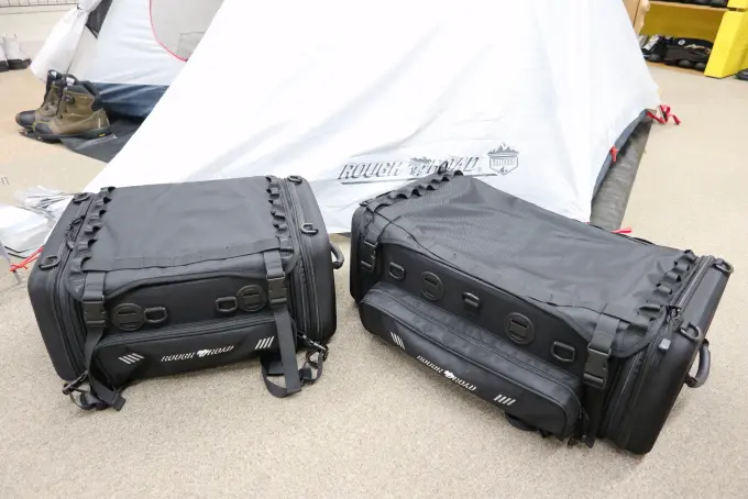 キャンプ用品 キャンツーライダーの新スタンダード。コダワリ満載のキャンプギアが