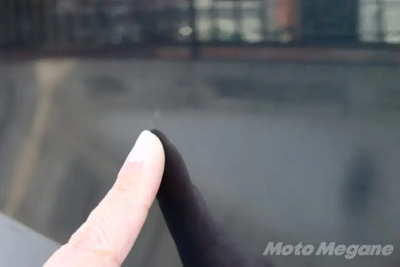 バイクのタンクの傷が消えた 上手なタッチアップペイントの使い方を解説 Motomegane モトメガネ