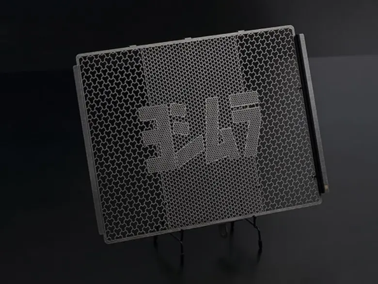 ヨシムラ】GSX-S1000用ラジエターコアプロテクター ＆ ステップKIT発売