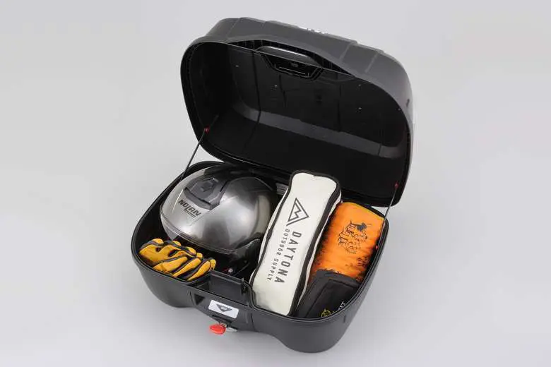 GIVIから通勤・通学にぴったりの新型リアボックス 2タイプ登場