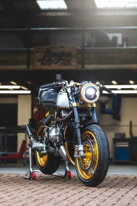 絶滅したはずのバイク 2スト250マシンが現代に復活‼︎ 2022年内に発売