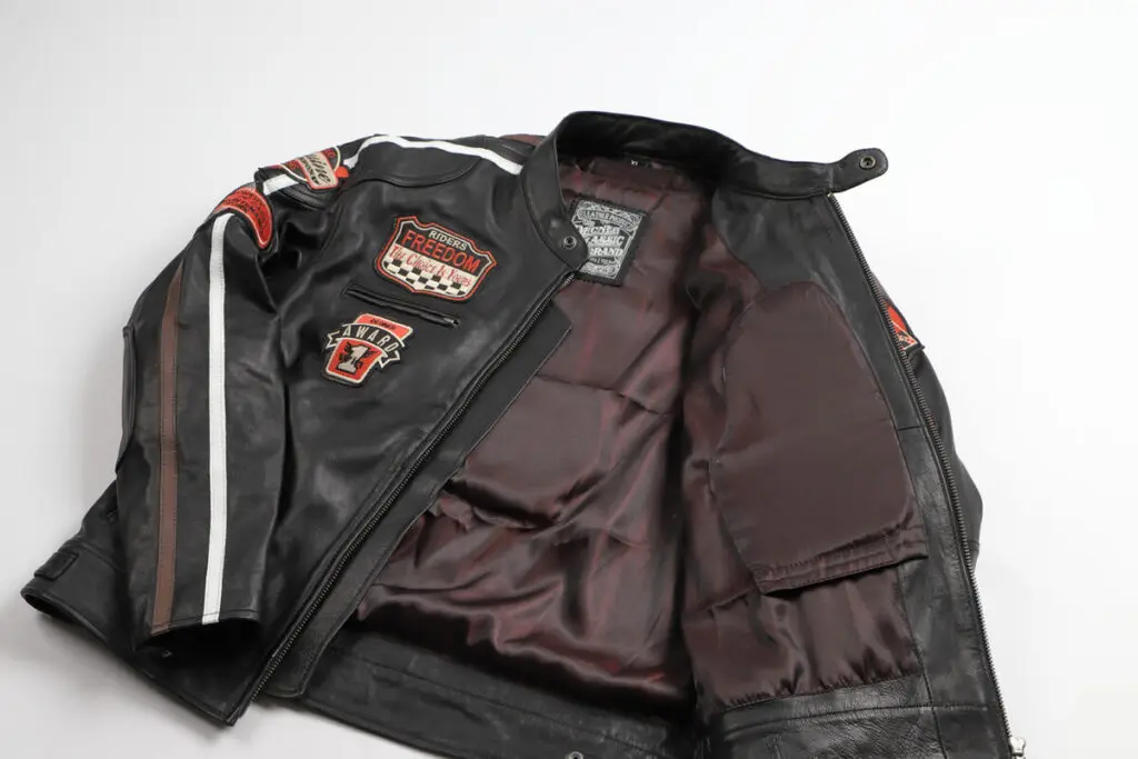 バイクアパレルブランド「デグナー」が35周年記念限定レザージャケット