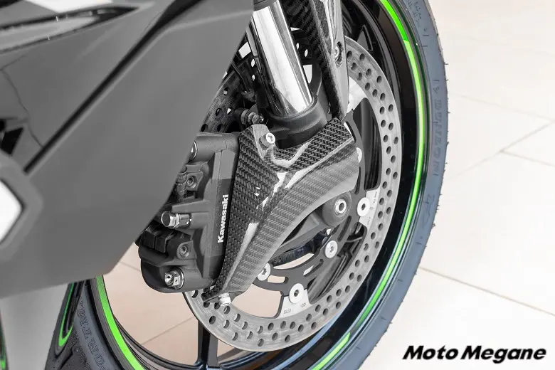 ARCHIのZX-25R用ハイクオリティーカーボン製カスタムパーツに注目