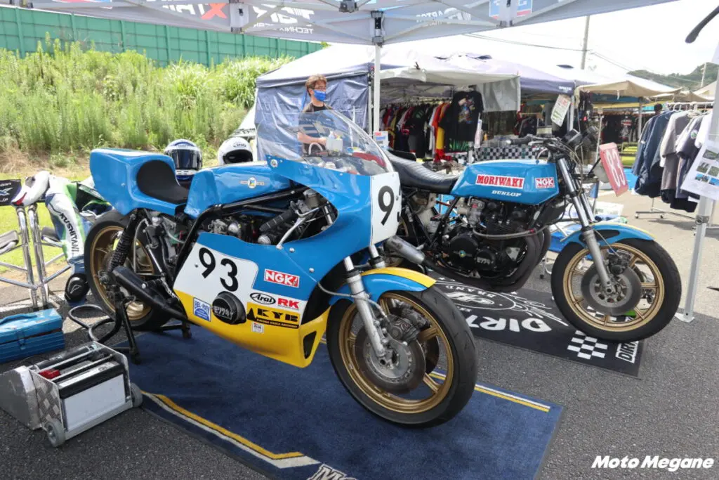 あの伝説のレーシングマシン『モリワキ・モンスター』が400mを疾走