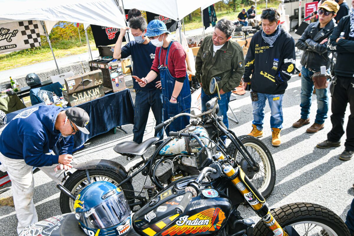 絶好のツーリング日和!個性派カスタムバイクも集結!「INDIAN RIDERS DAY JAPAN」潜入レポート | 【モトメガネ】バイク ...