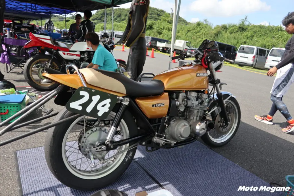 元祖ザッパーのZ650をターボ化！ R32スカイラインのパーツを加工したり