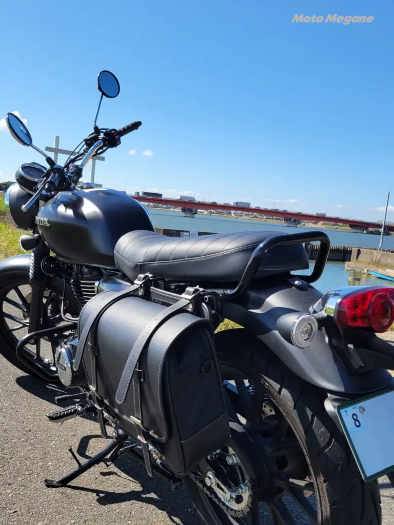 職人入魂のタックロールシート！GB350のクラシカルなスタイリングを