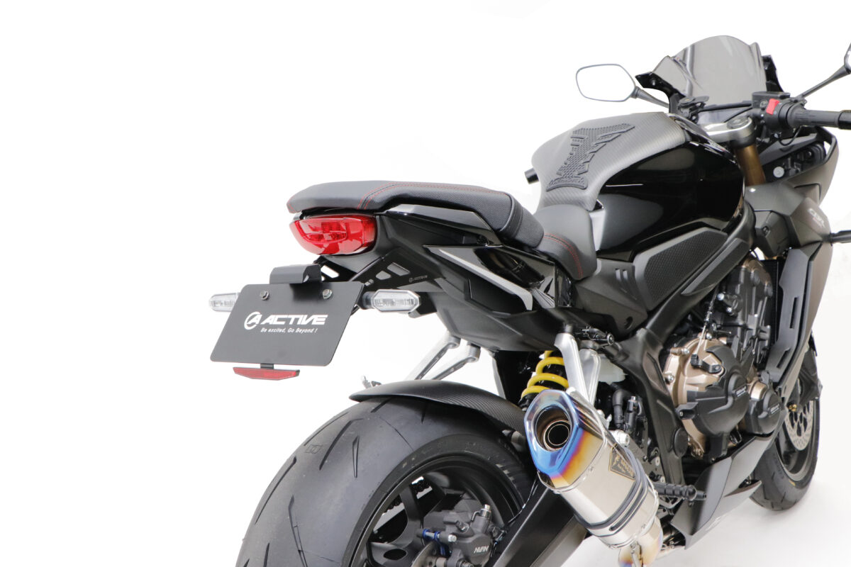 リア周りをシャープな印象へ CB650R/CBR650R用フェンダーレスキットが登場  【MotoMegane】バイク・オートバイの情報ならパークアップ