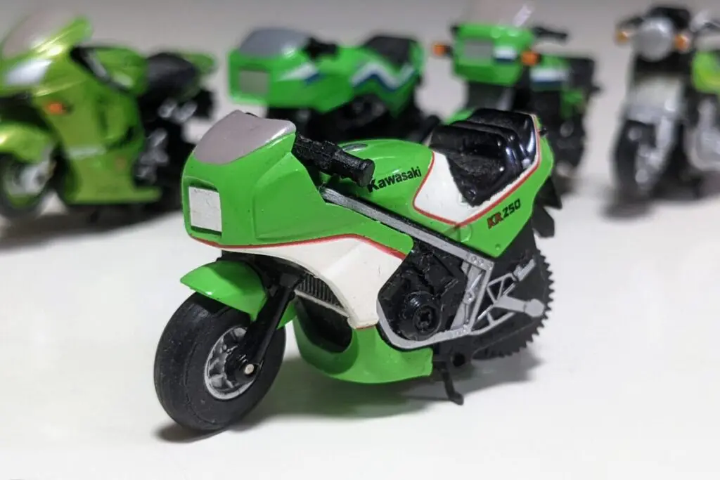 先進の技術を投入するも登場が遅かった「カワサキ・KR250