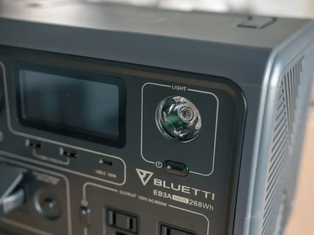 キャンツーにも最適！ コンパクト＆パワフルなポータブル電源登場