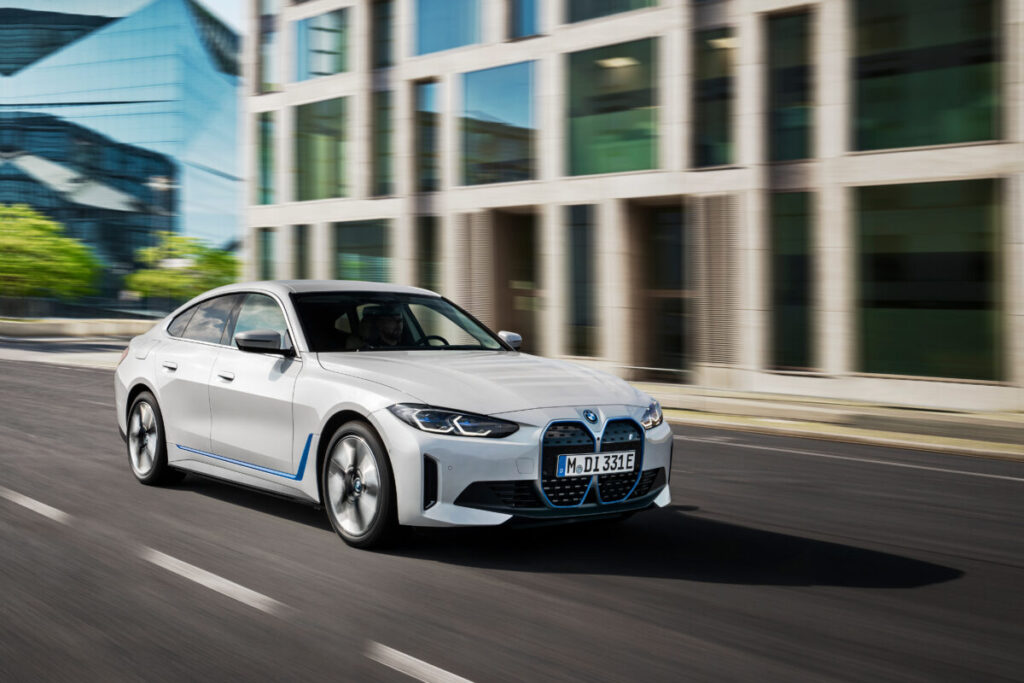 BMW4シリーズに電気自動車がラインナップ　「BMW i4 eDrive35」販売開始