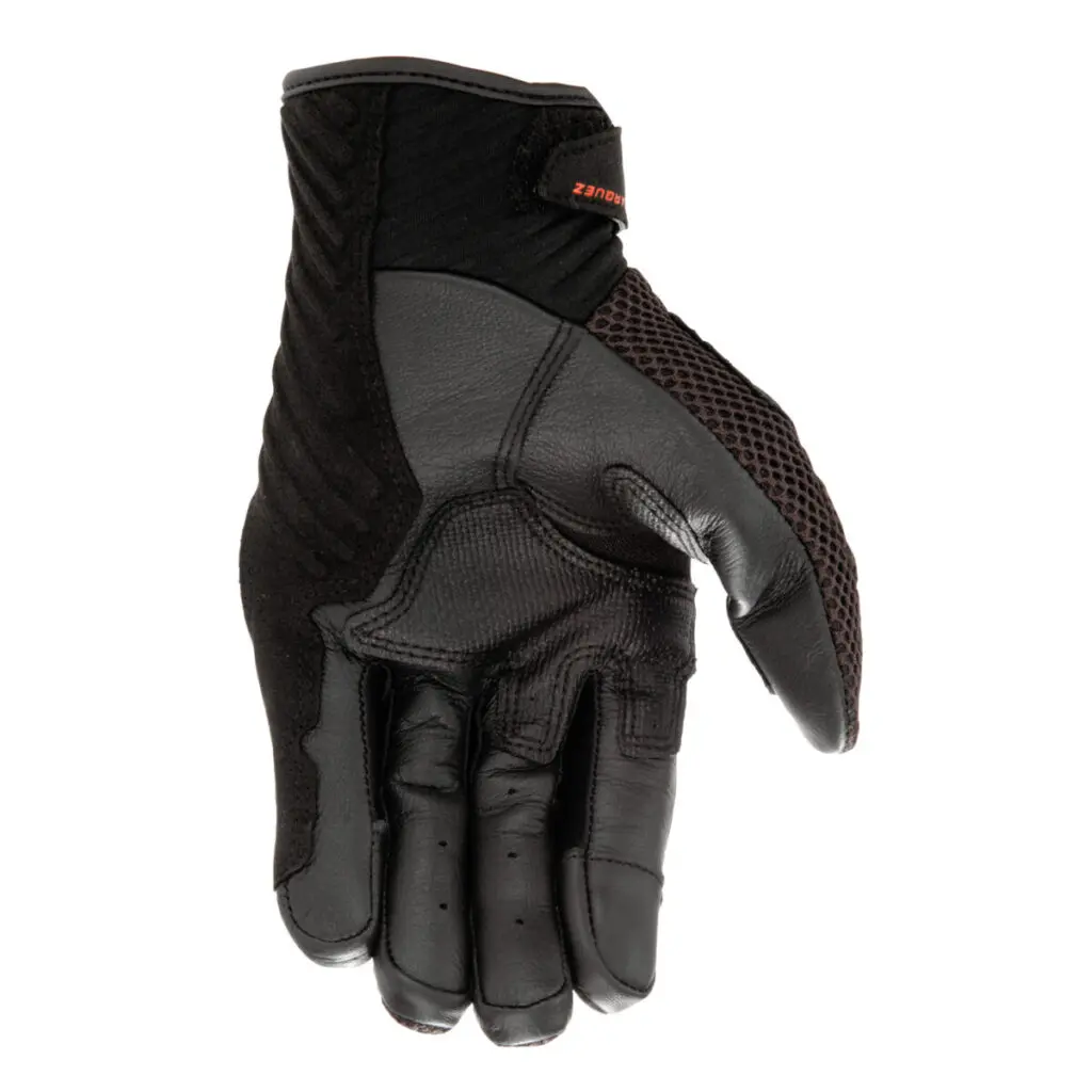 フィット感向上で確実な操作性 マルク・マルケスコラボグローブ続々