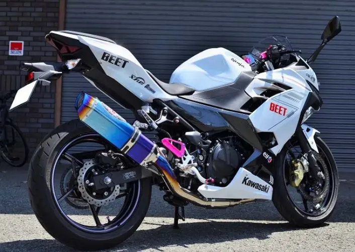 スムーズな加速でパワフルな走り＆見た目アップ Ninja400用フルエキ