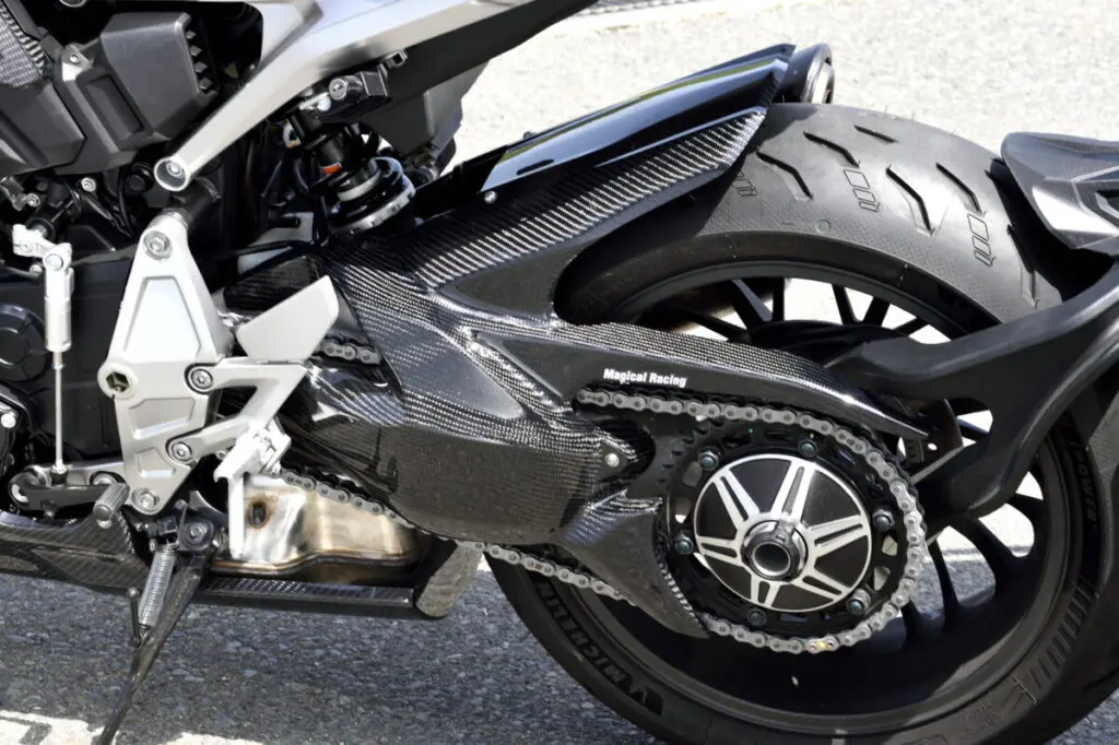 レーシングクオリティのCB1000R用パーツ マジカルレーシングから続々