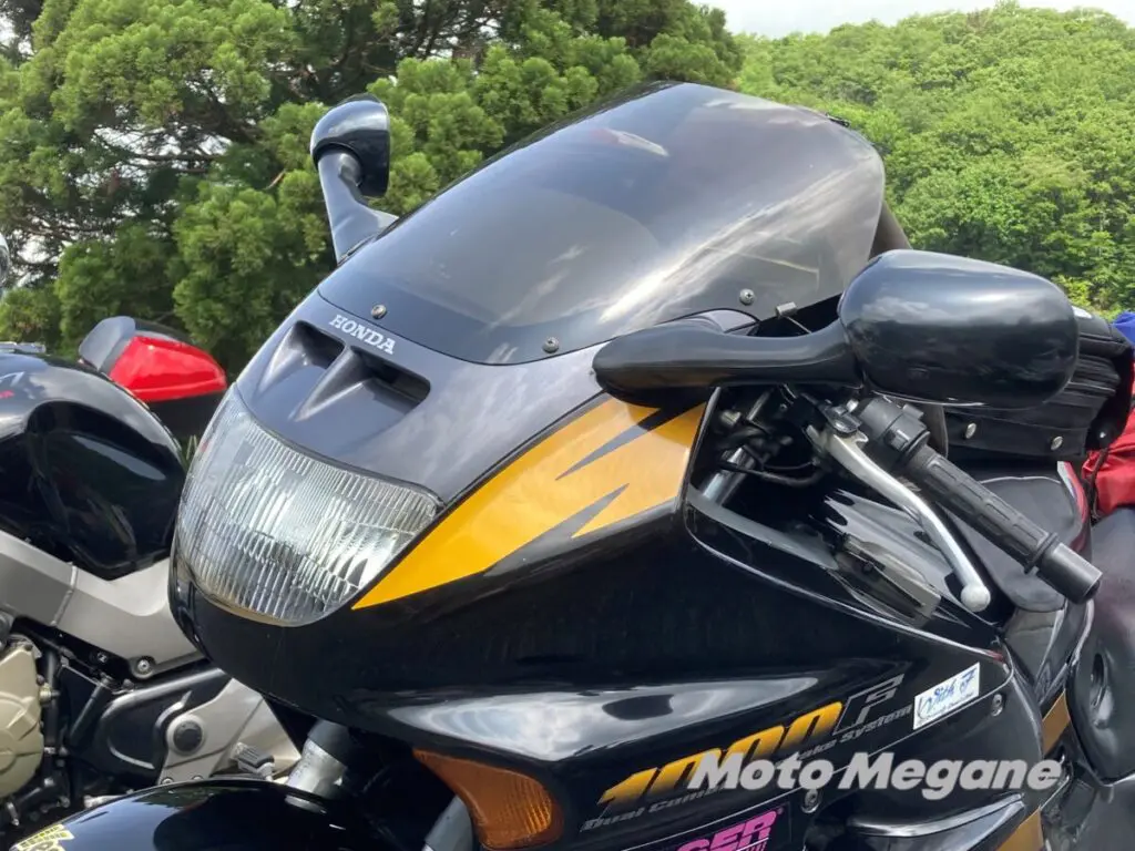 懐かしいTECH21カラーのバイクも！イベント会場の個性派バイクたち