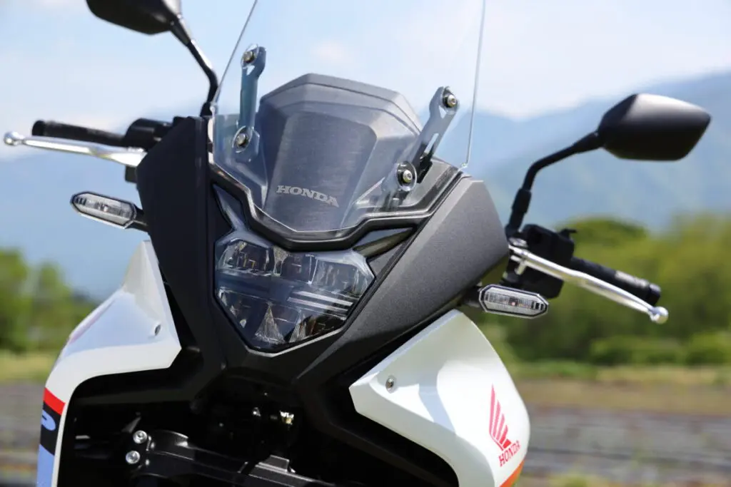 早すぎたルーキー!? トランザルプ400V | 【モトメガネ】バイク