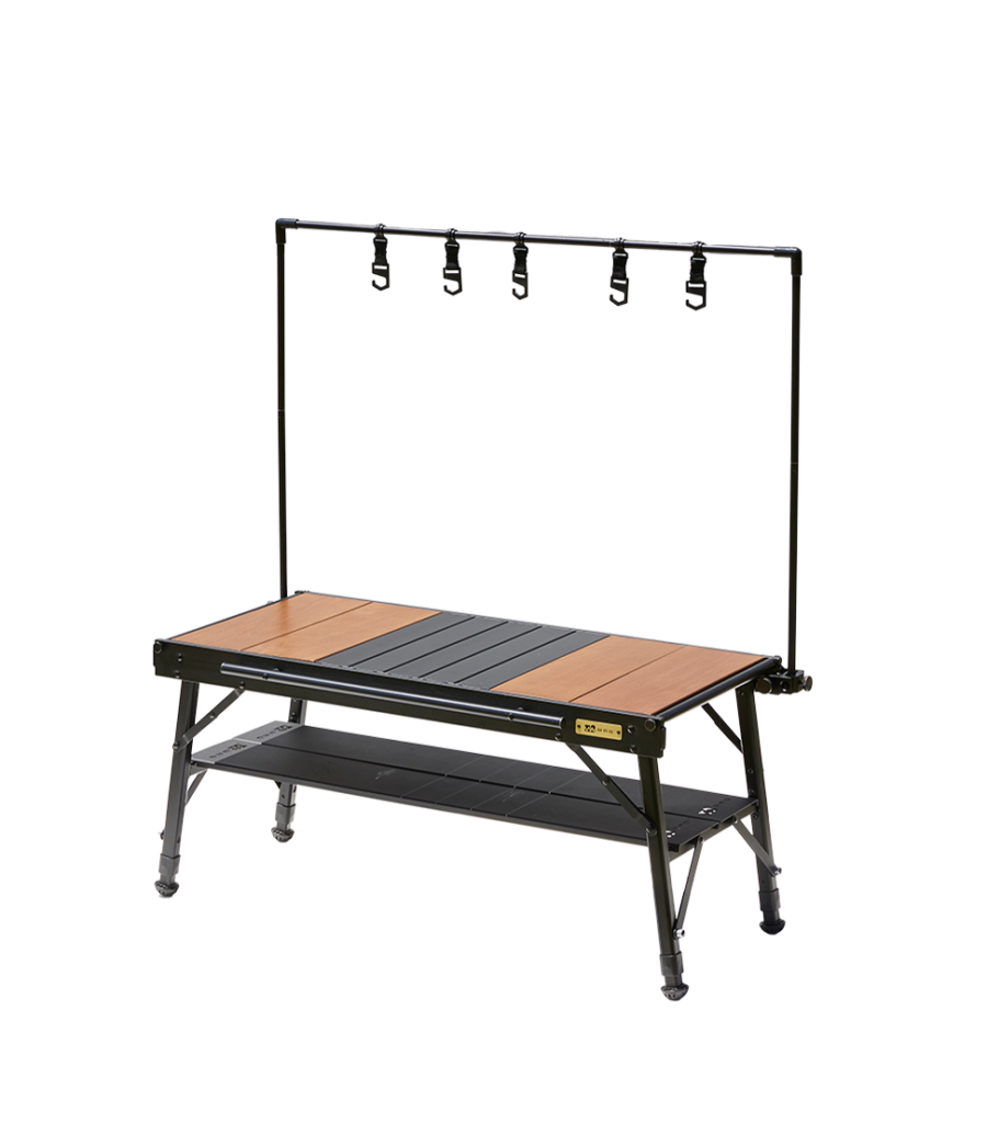 ロースタイルキャンパーにピッタリ！カスタム自在な多機能テーブルが再