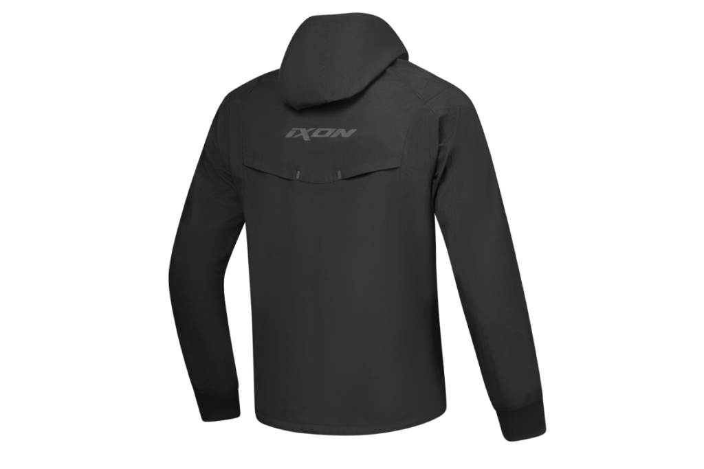 ツーリングを楽しむ大人の秋冬ウェア IXONから撥水性に優れたアパレル
