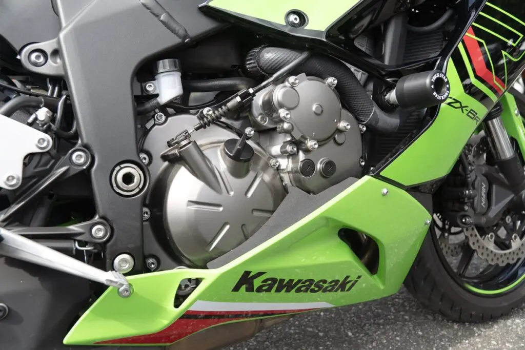 見た目のカッコよさに一目惚れ！Ninja ZX-6R【みんなのバイク