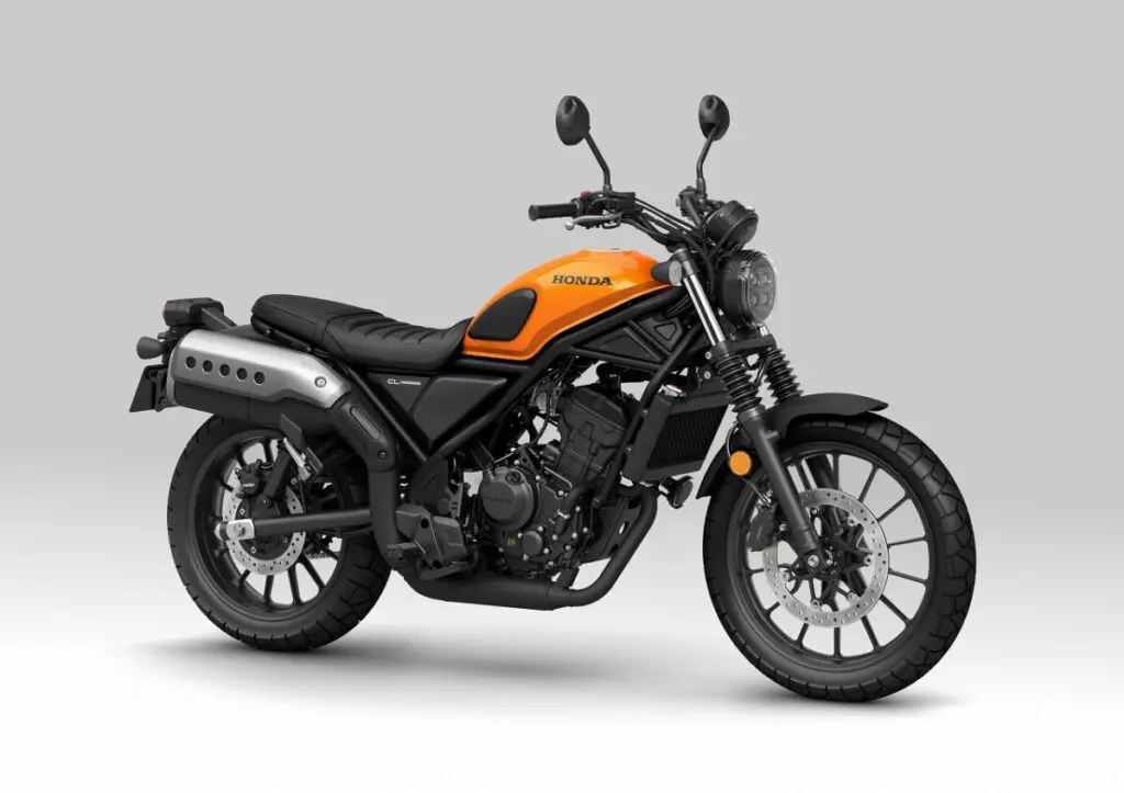 大人気のCL250/500に先駆けること25年。CL400に思いを馳せる