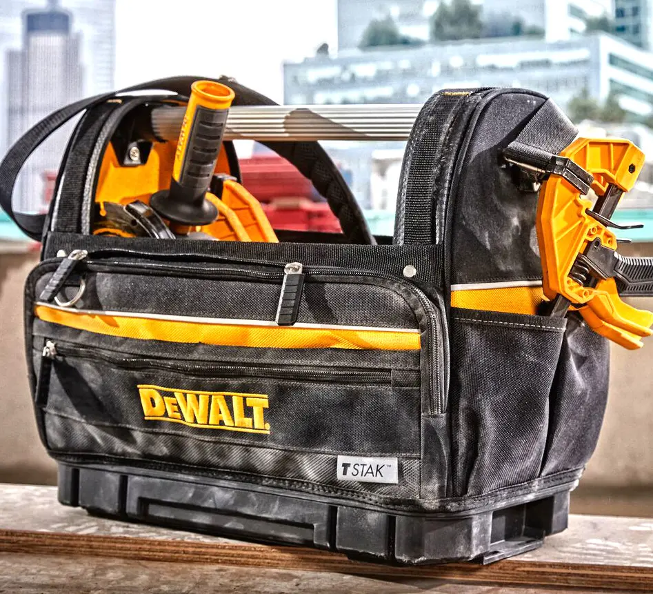 キャンプや工具入れにピッタリ！連結もできるプロ仕様のトートバッグが