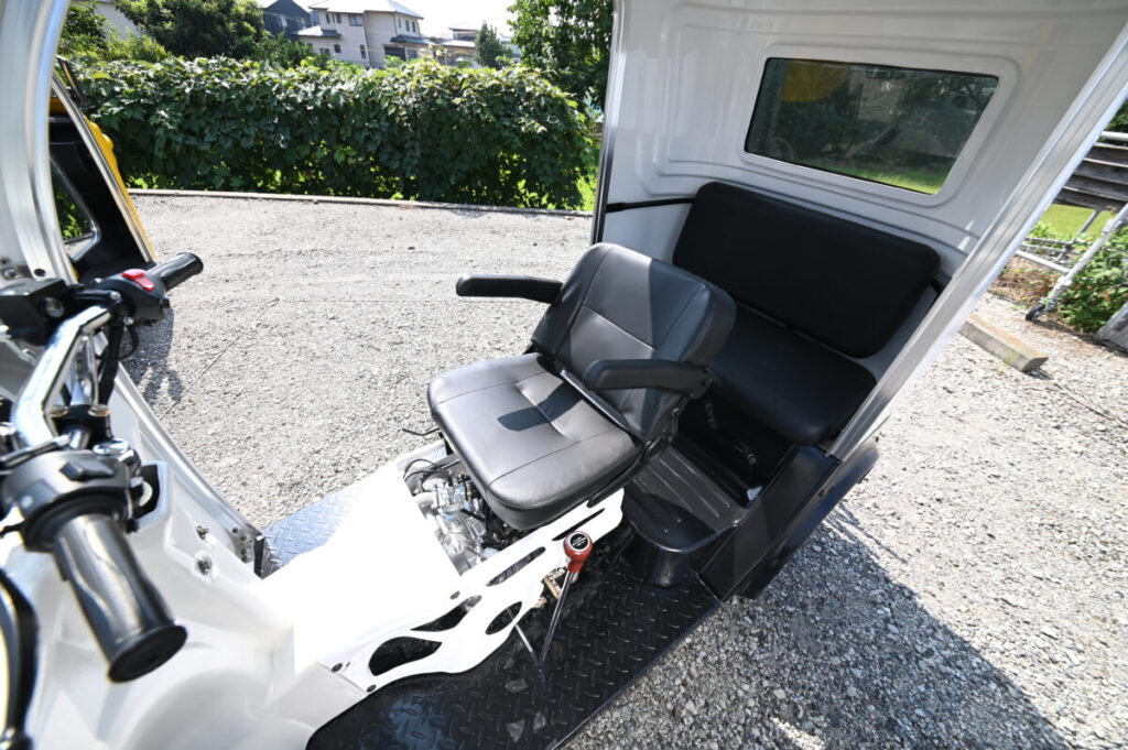 ３人乗車が可能なチョイ乗り系トライク「APtrikes125」