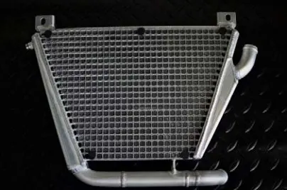 冷却効果アップ！ BEETからNinja ZX-25R/ZX-4R用「サブラジエター