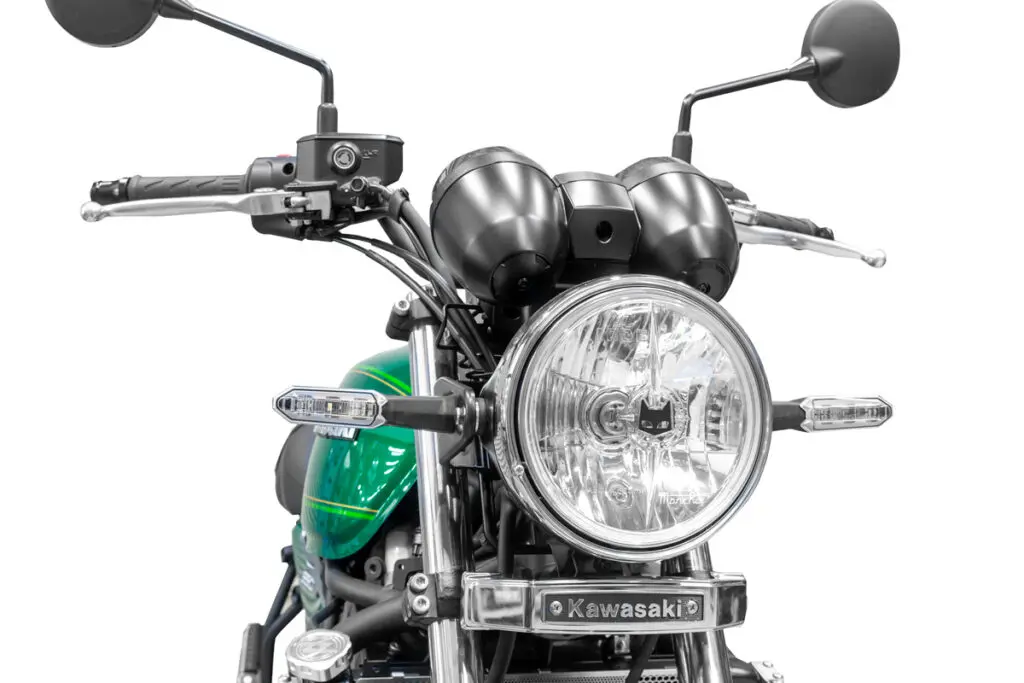 【カワサキ】z650rs 純正ヘッドライト Z650RSの旧車感をアップ！ ヘッドライトコンバージョンキットが新発売