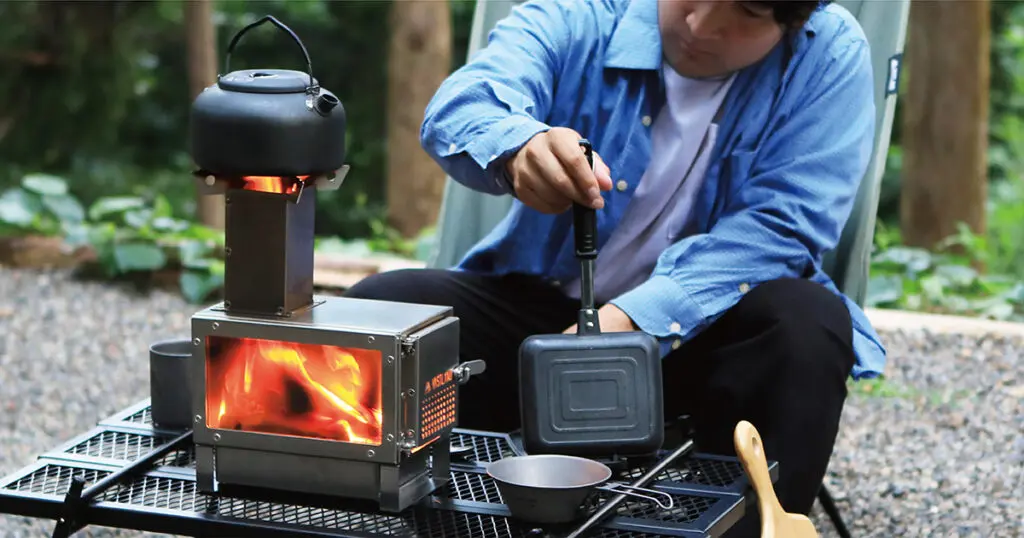 調理法も充実！卓上で楽しめる「ミニ薪ストーブ」がVASTLANDから発売