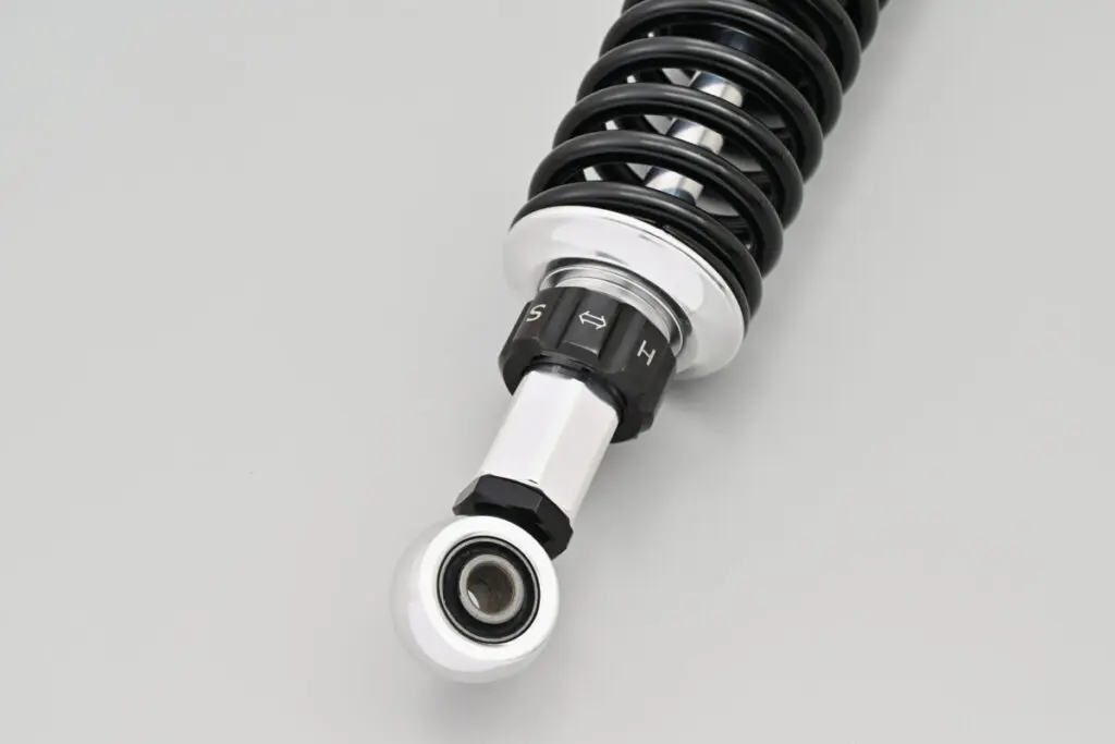 Z1やゼファー乗り必見！ 安定した走りが楽しめる「リアショック」新