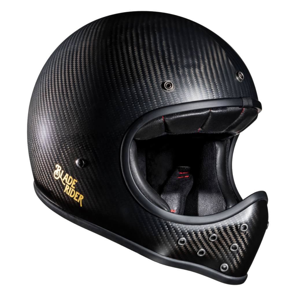 あの気になるヘルメットがいよいよ再販開始！ブレイドライダーがレッド