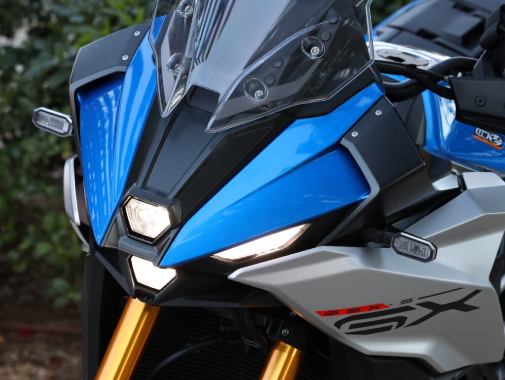 スズキ初の電子制御サスペンションを搭載したGSX-S1000GXがやって来るぞ！