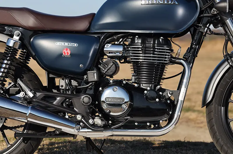 リズミカルな走りが気持ちイー！ SP忠男からGB350用マフラーが新発売