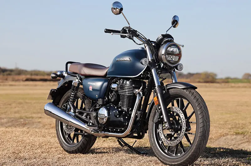 リズミカルな走りが気持ちイー！ SP忠男からGB350用マフラーが新発売