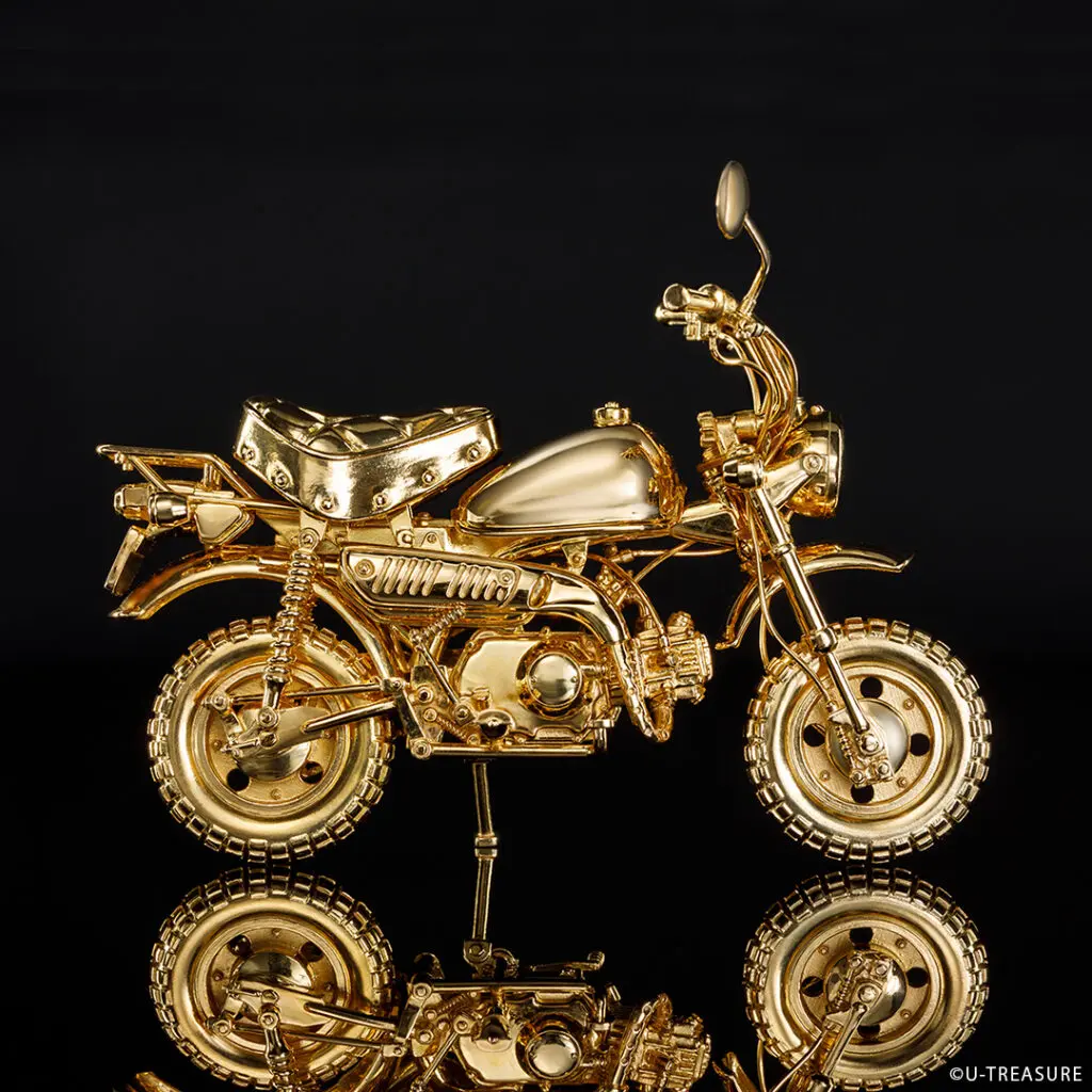 伝説のゴールドモンキーがシリアルナンバー付きフィギュアとなって登場