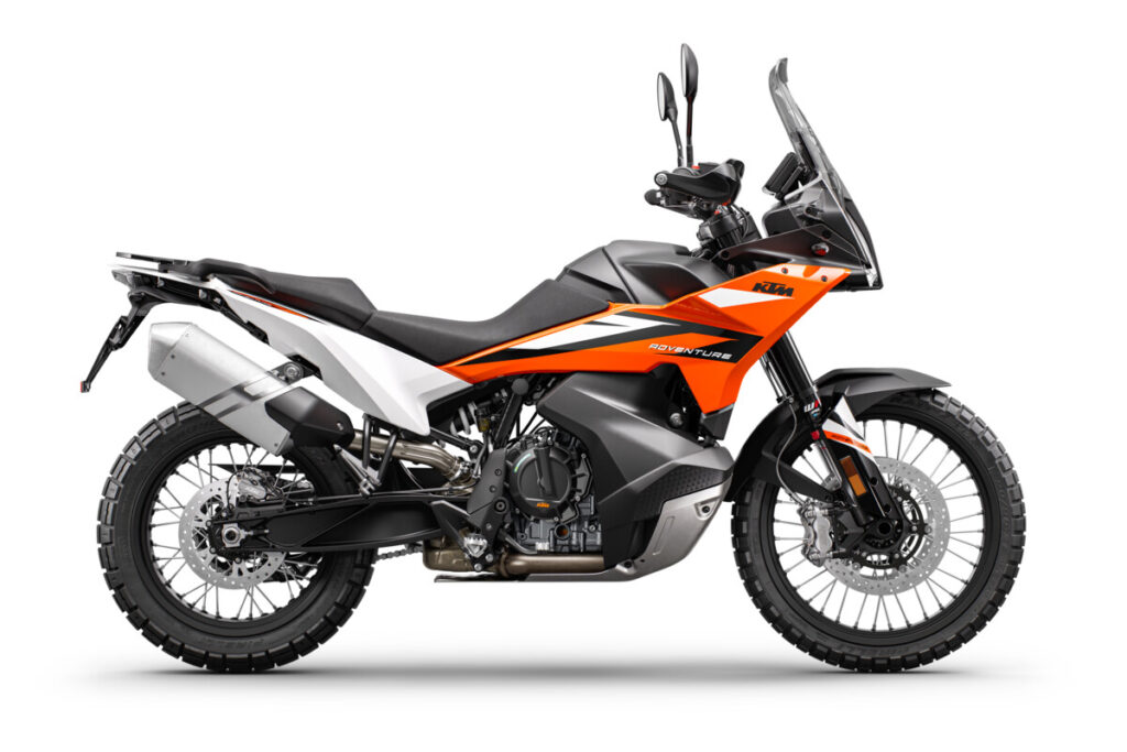 新グラフィックを採用したストリートモデルTRAVEL7機種を発表　KTM