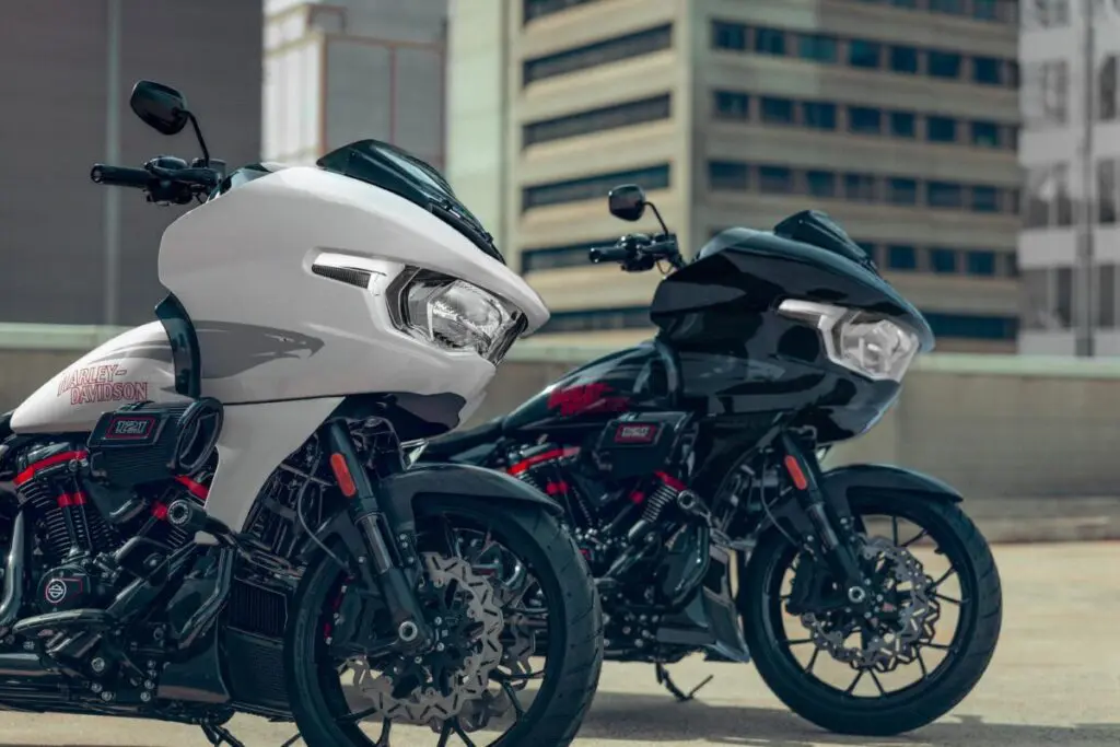 CVO新型3車種＆2024年限定カラーを発売 ハーレーダビッドソン  