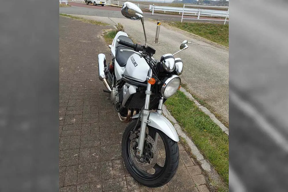 4気筒エンジンのサウンドをもう一度味わいたい GSX250FX【みんなの