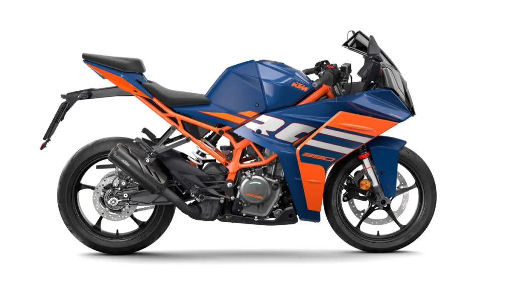 KTM RC 390に2種のプレミアムカラーが登場 7月以降発売予定