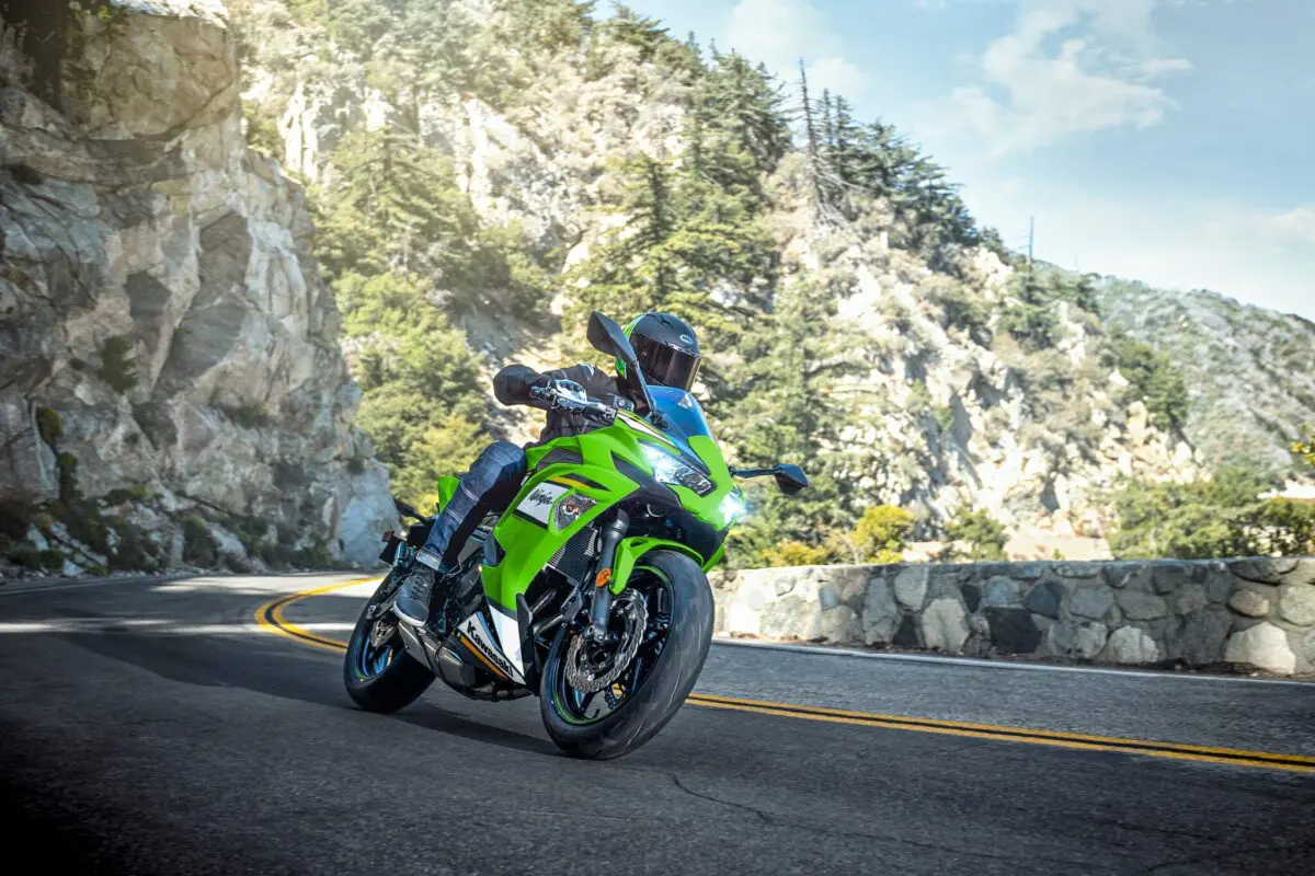カワサキ Ninja 650シリーズ、Ninja ZX-6Rシリーズの2025年モデルを
