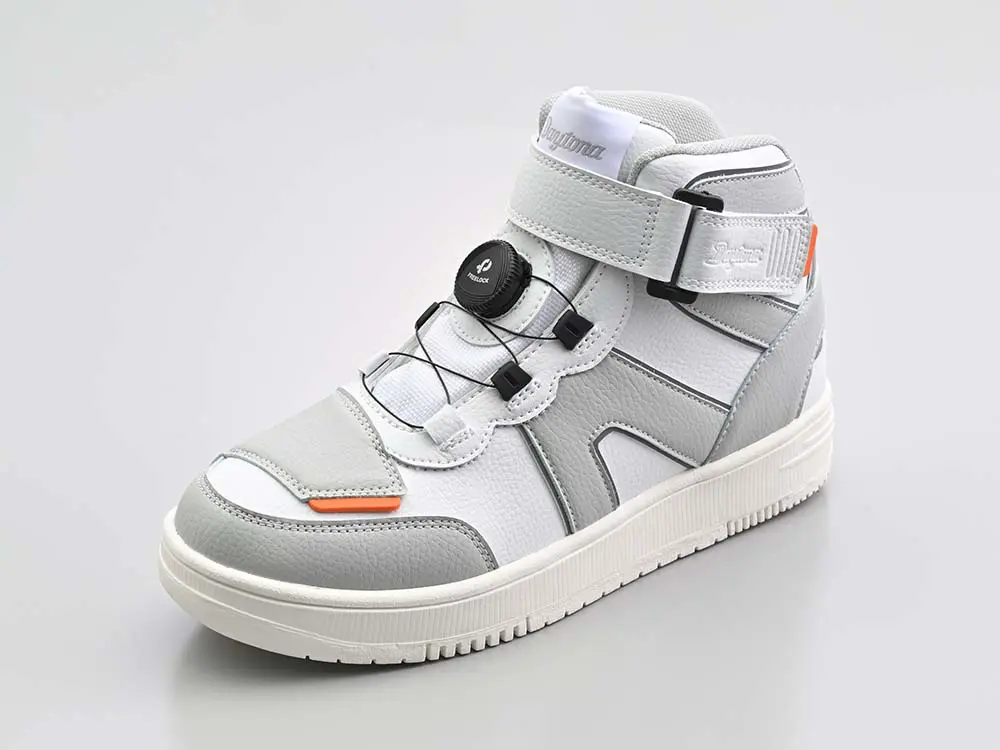 街歩きもツーリングもこれ一足！デイトナから防水ライディング