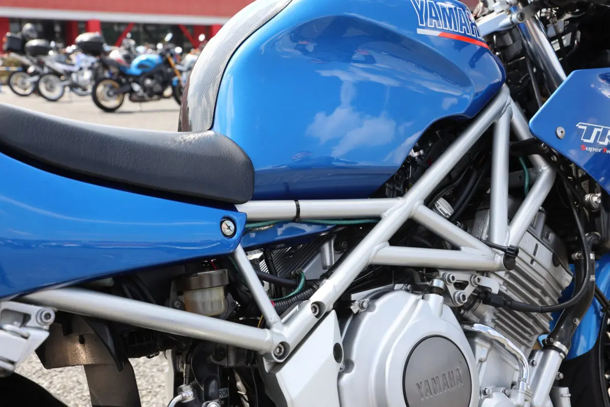 ノーマルレストアのつもりがフルカスタムに仕上がっていた ヤマハ