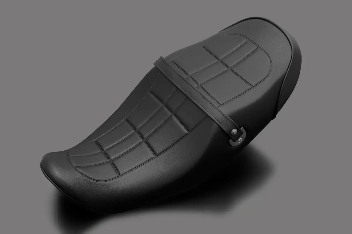 z1 z2 シート PMC製？ KAWASAKI Z1/Z2を形作る部位について【シート】 | 【PMC.Inc